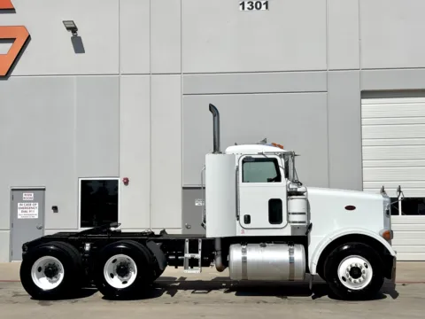 Another view of 2006 PETERBILT 378 for sale in Hutchins, TX at Forge Truck Centers - Texas