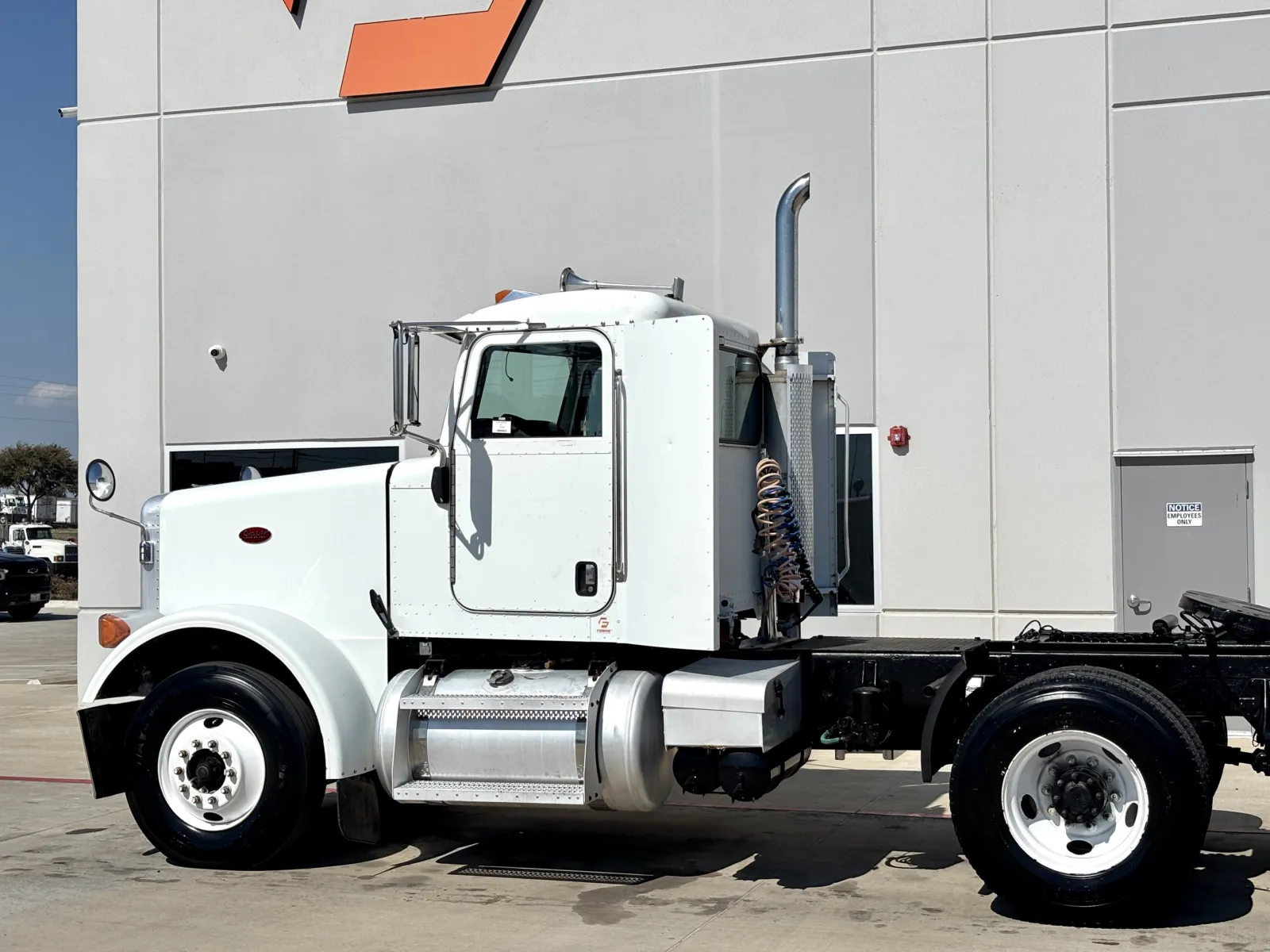 2006 Peterbilt - image 8