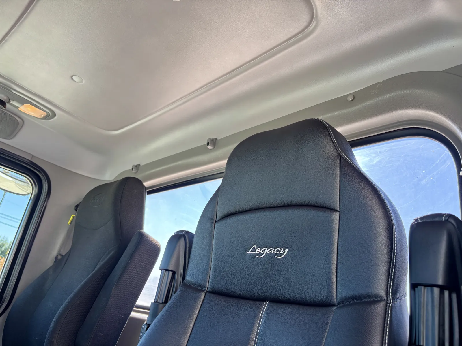 2020 Peterbilt 389 - image 20