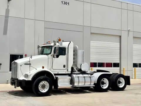 Photos of 2011 KENWORTH T800 for sale in Hutchins, TX at Forge Truck Centers - Texas