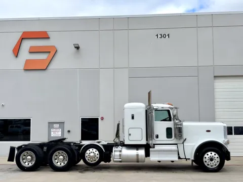 Another view of 2020 PETERBILT 389 for sale in Hutchins, TX at Forge Truck Centers - Texas
