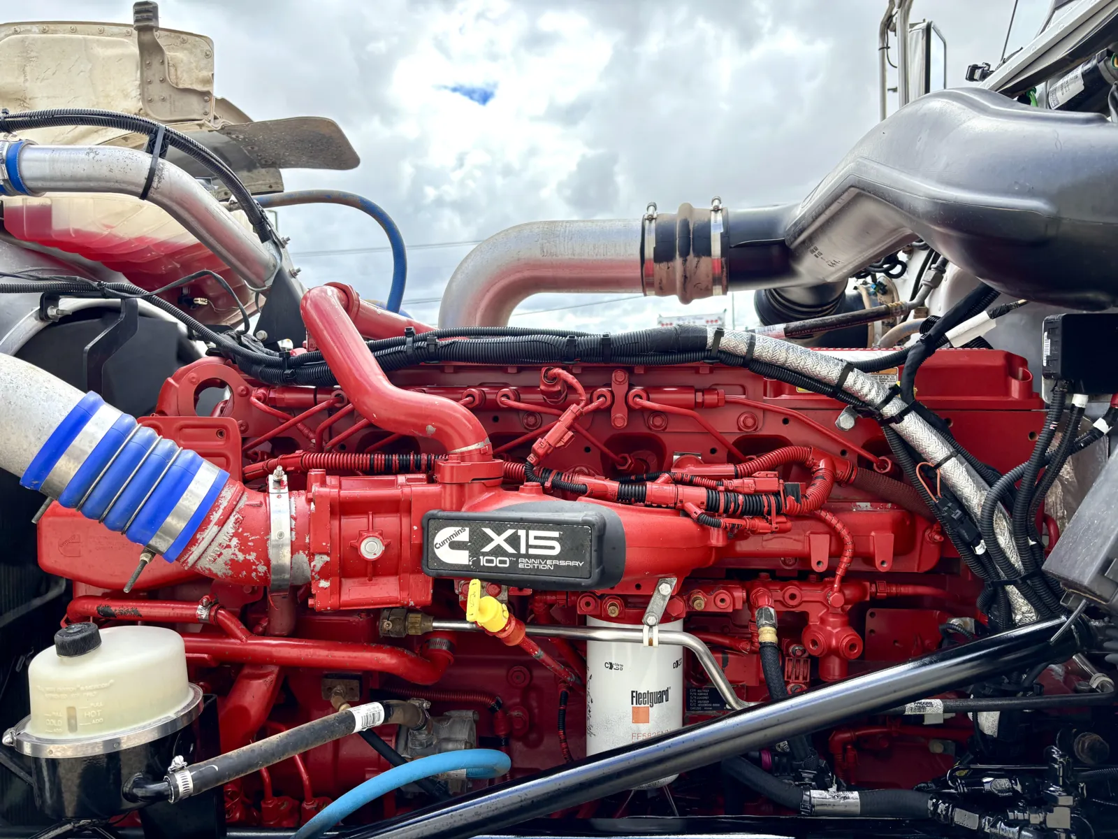 2020 Peterbilt 389 - image 13