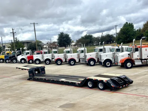 Another view of 2011 TRAIL KING LOWBOY for sale in Hutchins, TX at Forge Truck Centers - Texas