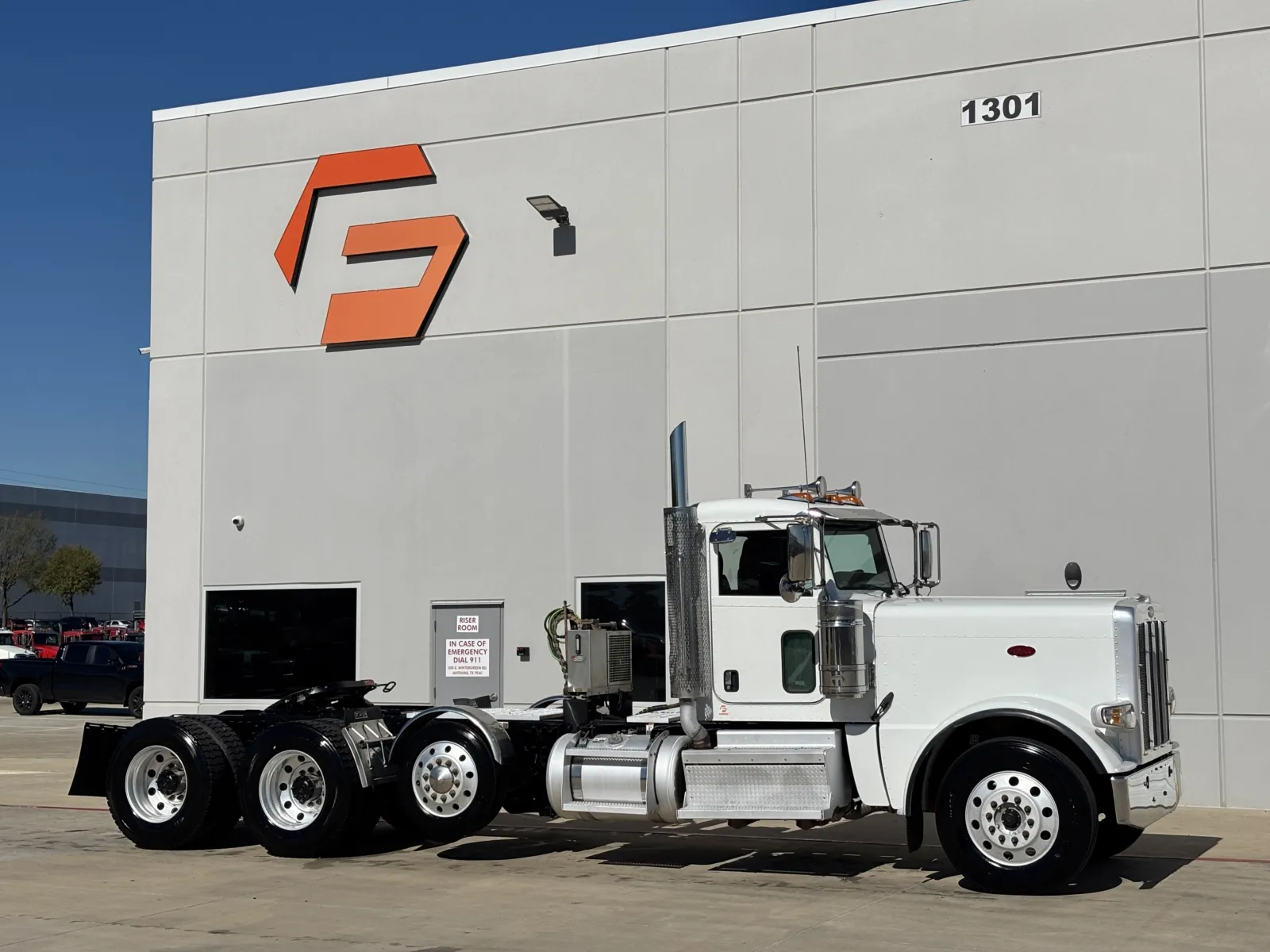 2020 PETERBILT 389 for sale in Hutchins, TX