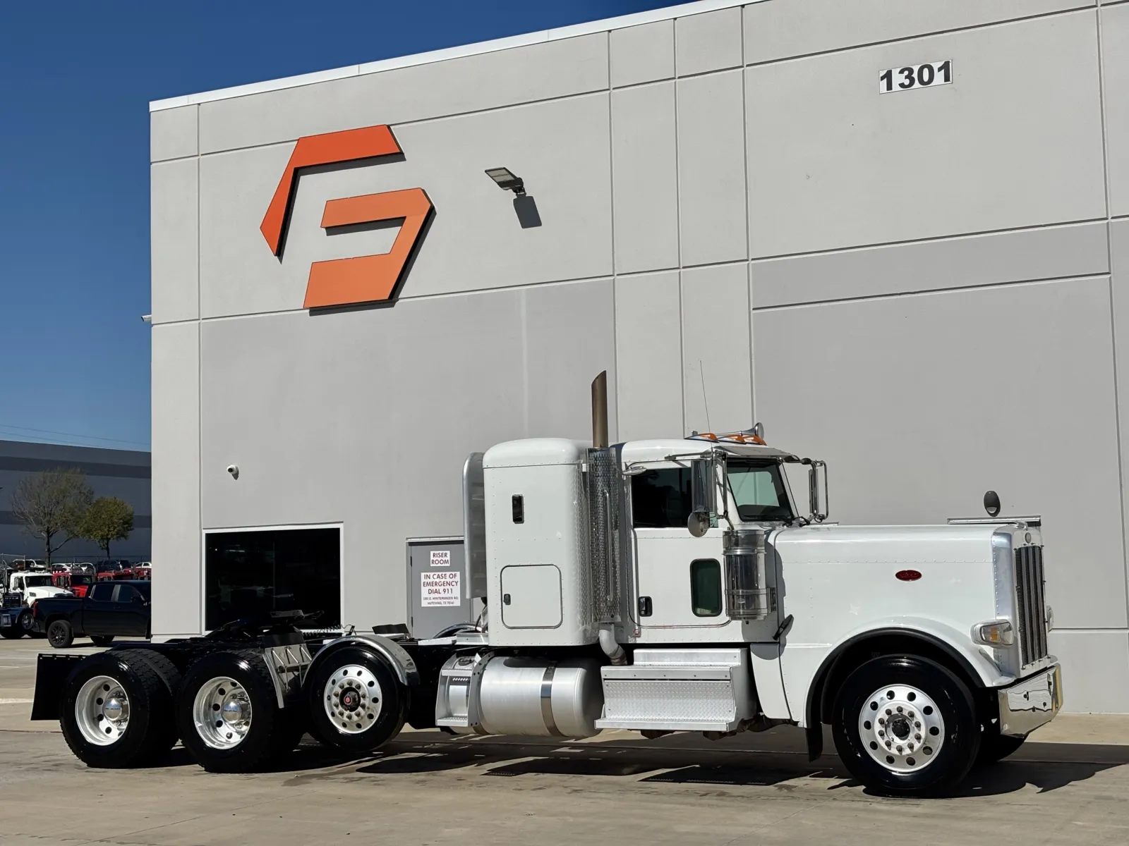 2020 PETERBILT 389 for sale in Hutchins, TX