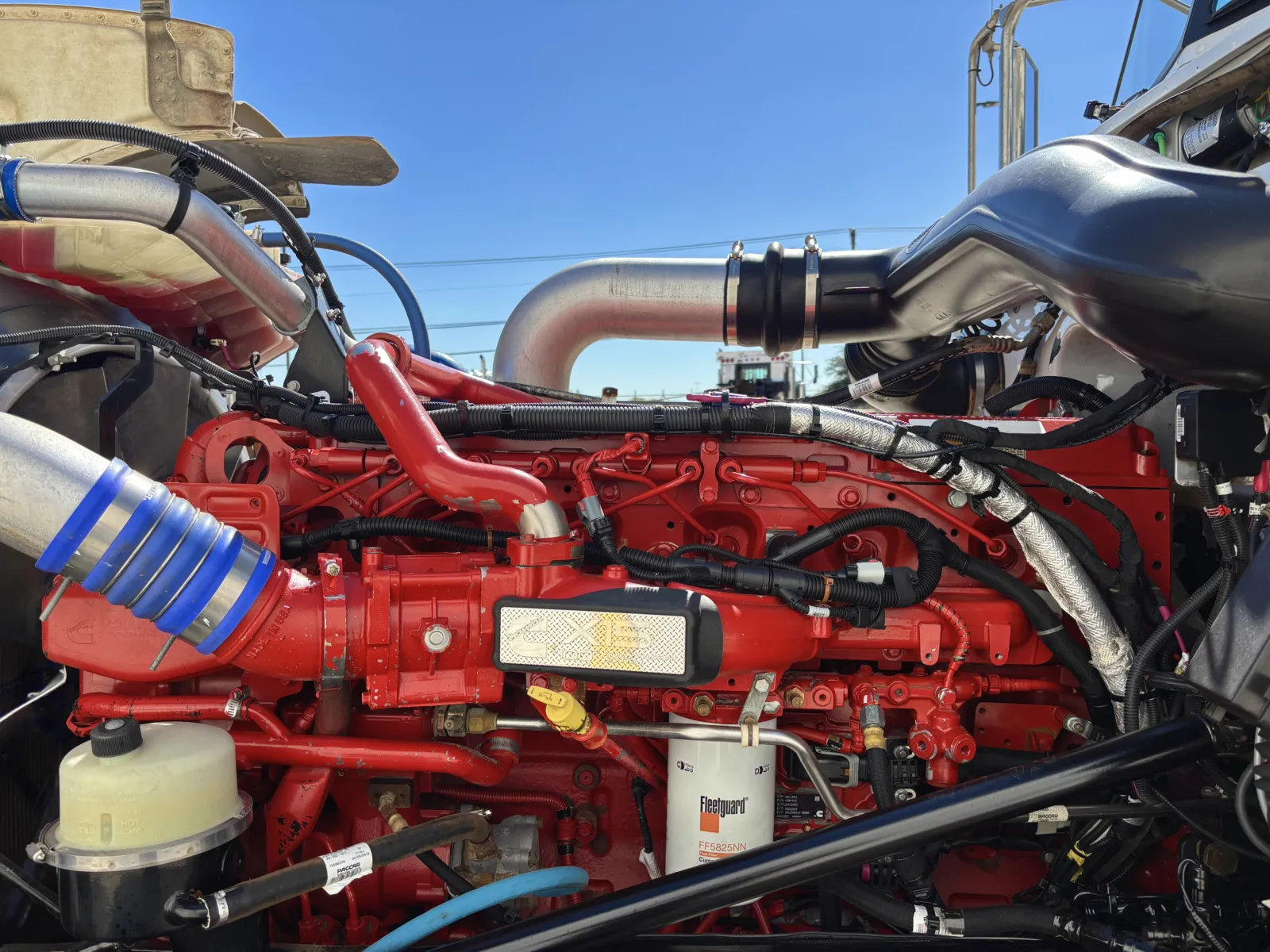 2020 Peterbilt 389 - image 13