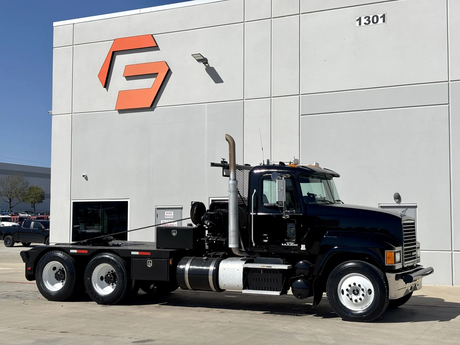 2012 MACK CHU613 for sale in Hutchins, TX