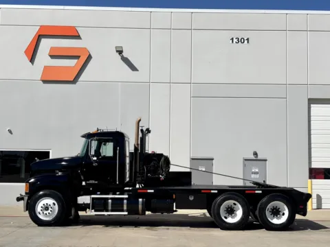 More photos of 2012 MACK CHU613 at Forge Truck Centers - Texas, TX