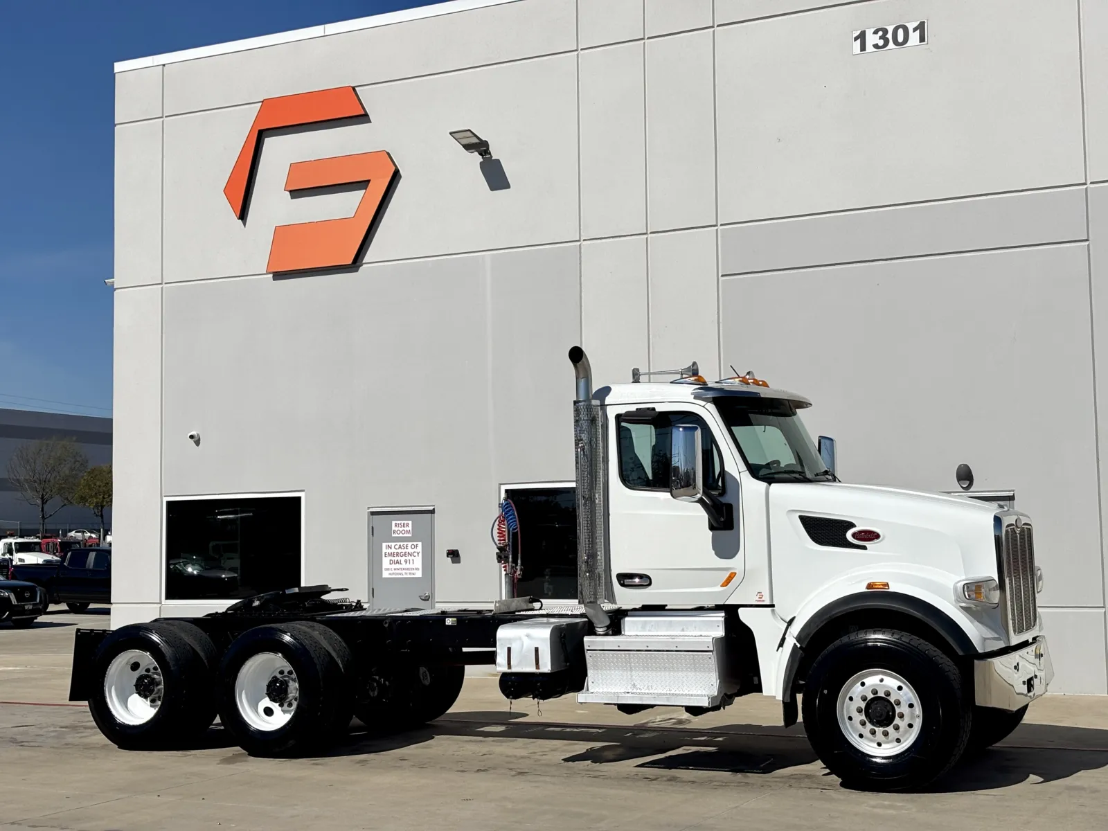 2019 PETERBILT 567 for sale in Hutchins, TX