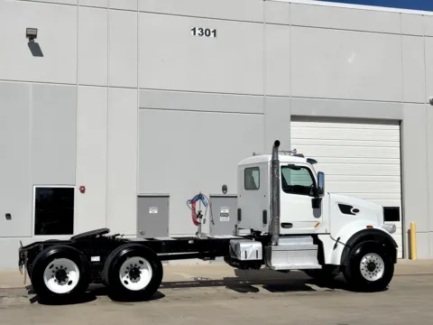 More photos of 2019 PETERBILT 567 at Forge Truck Centers - Texas, TX