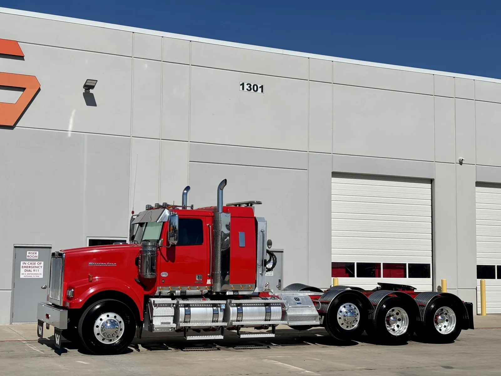 2019 Western Star 4900 - image 2