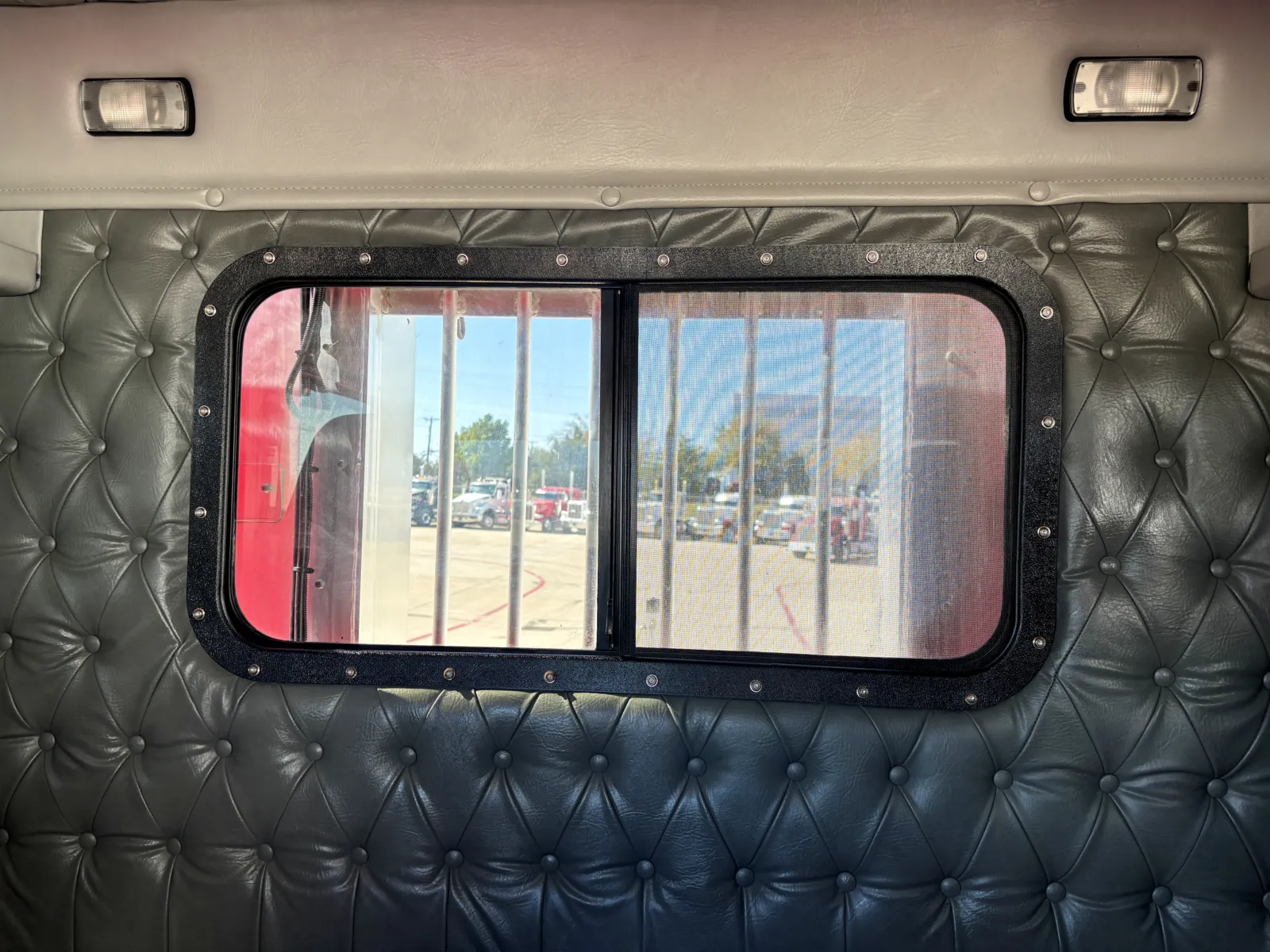 2019 Western Star 4900 - image 23