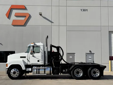 More photos of 2013 MACK CHU613 at Forge Truck Centers - Texas, TX