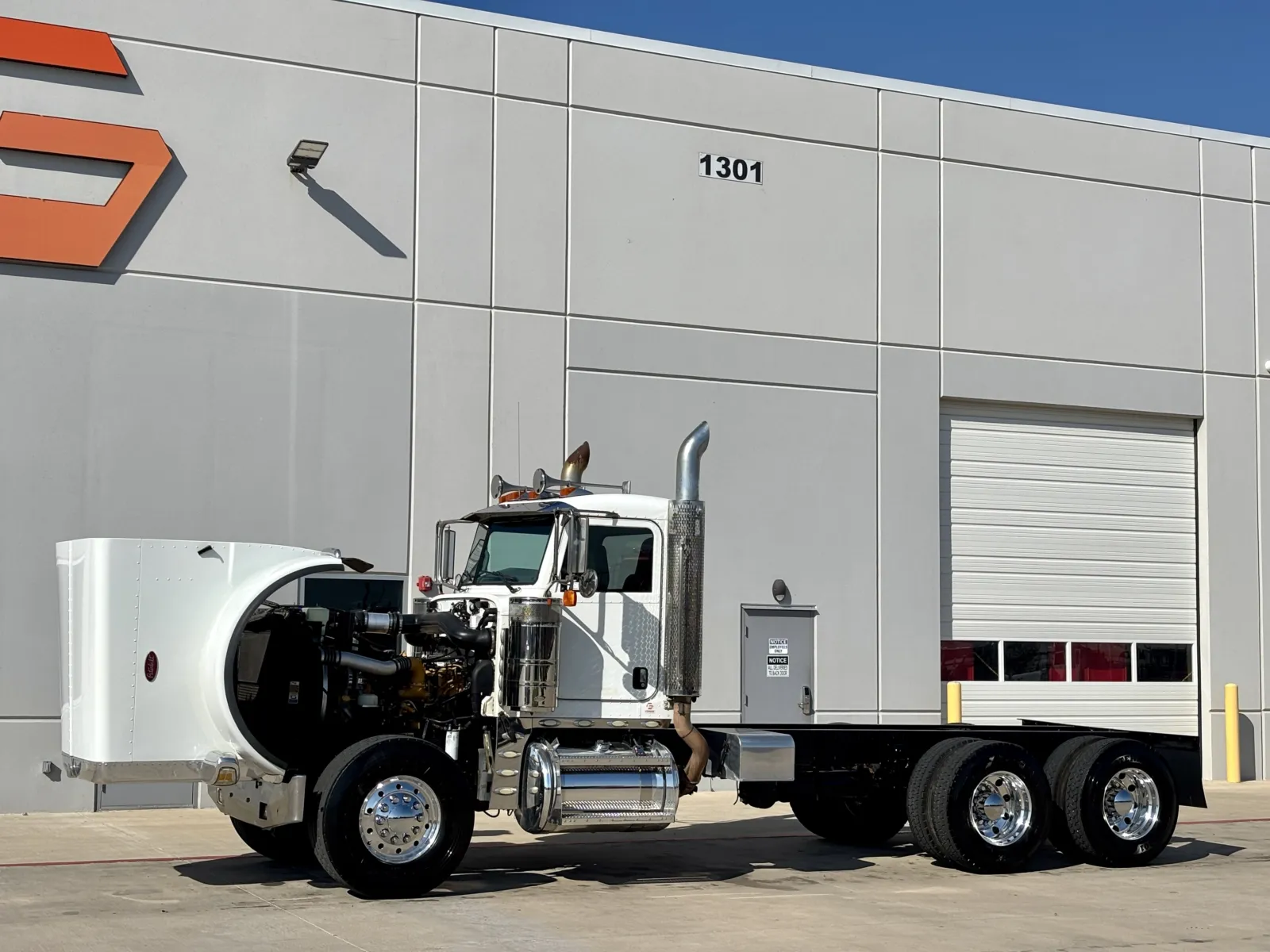 2008 Peterbilt - image 10