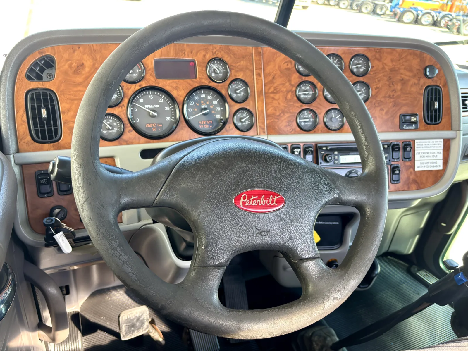 2008 Peterbilt - image 16