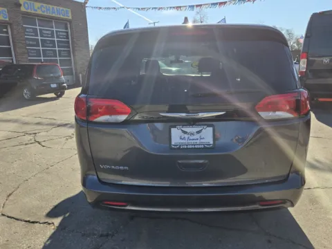 More photos of 2022 Chrysler Voyager LX at OG Auto Finance, IN