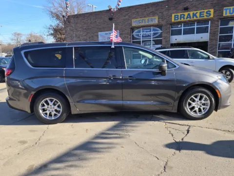 More photos of 2022 Chrysler Voyager LX at OG Auto Finance, IN