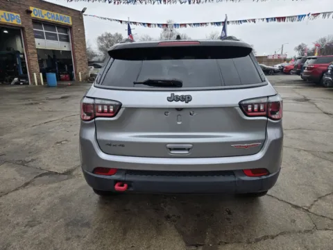 More photos of 2020 Jeep Compass Trailhawk at OG Auto Finance, IN