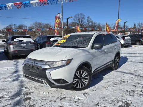 Photos of 2020 Mitsubishi Outlander ES for sale in Gary, IN at OG Auto Finance