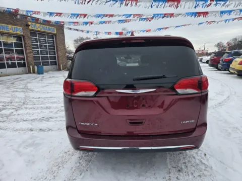 More photos of 2019 Chrysler Pacifica at OG Auto Finance, IN