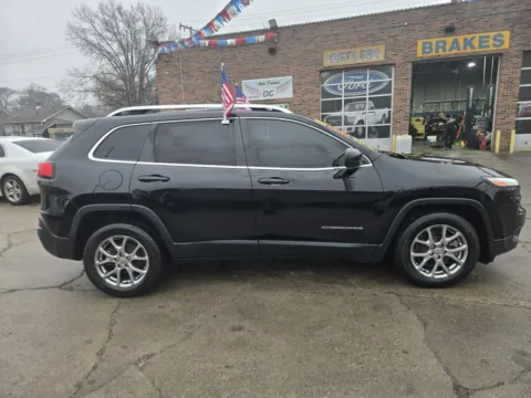 More photos of 2018 Jeep Cherokee Latitude Plus at OG Auto Finance, IN