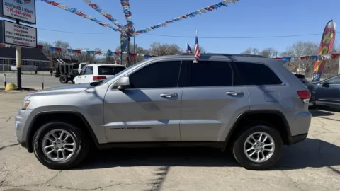 Another view of 2018 Jeep Grand Cherokee for sale in Gary, IN at OG Auto Finance