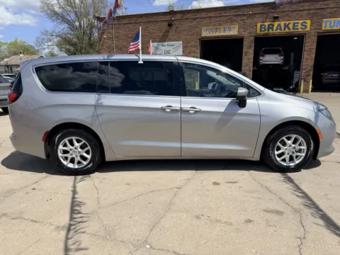 More photos of 2019 Chrysler Pacifica LX at OG Auto Finance, IN