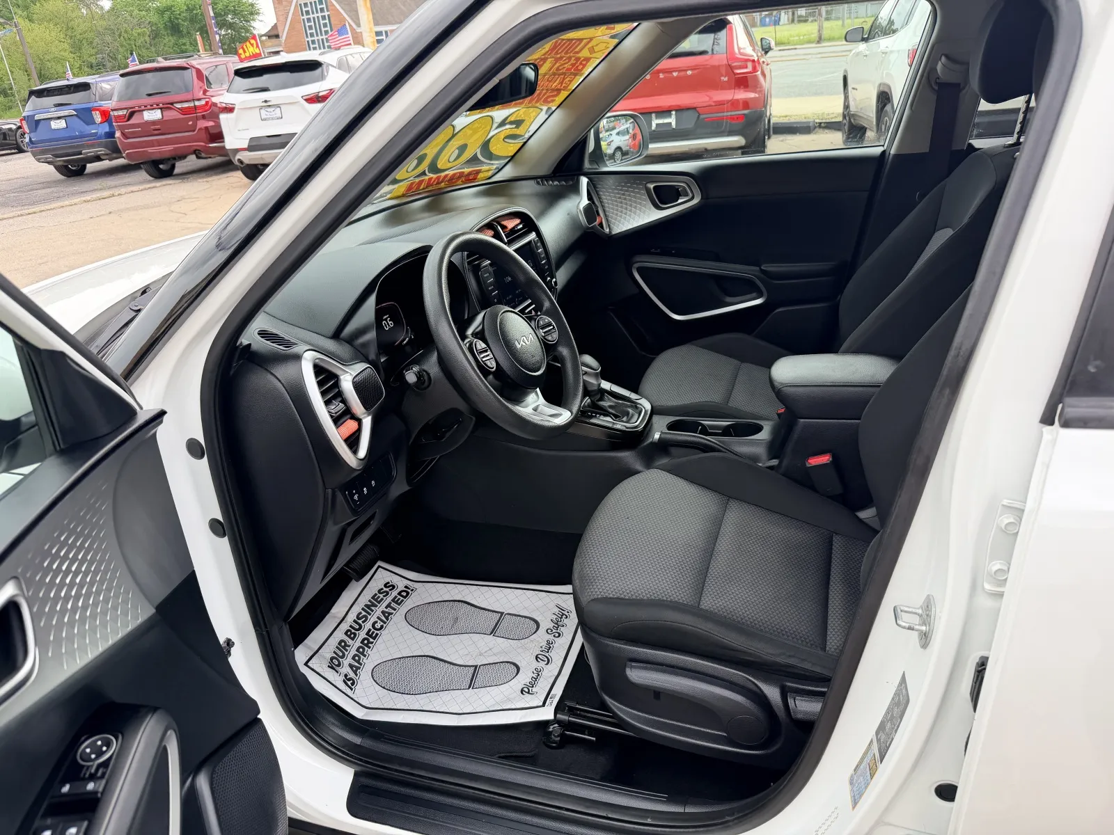 2023 Kia Soul LX - Photo 6