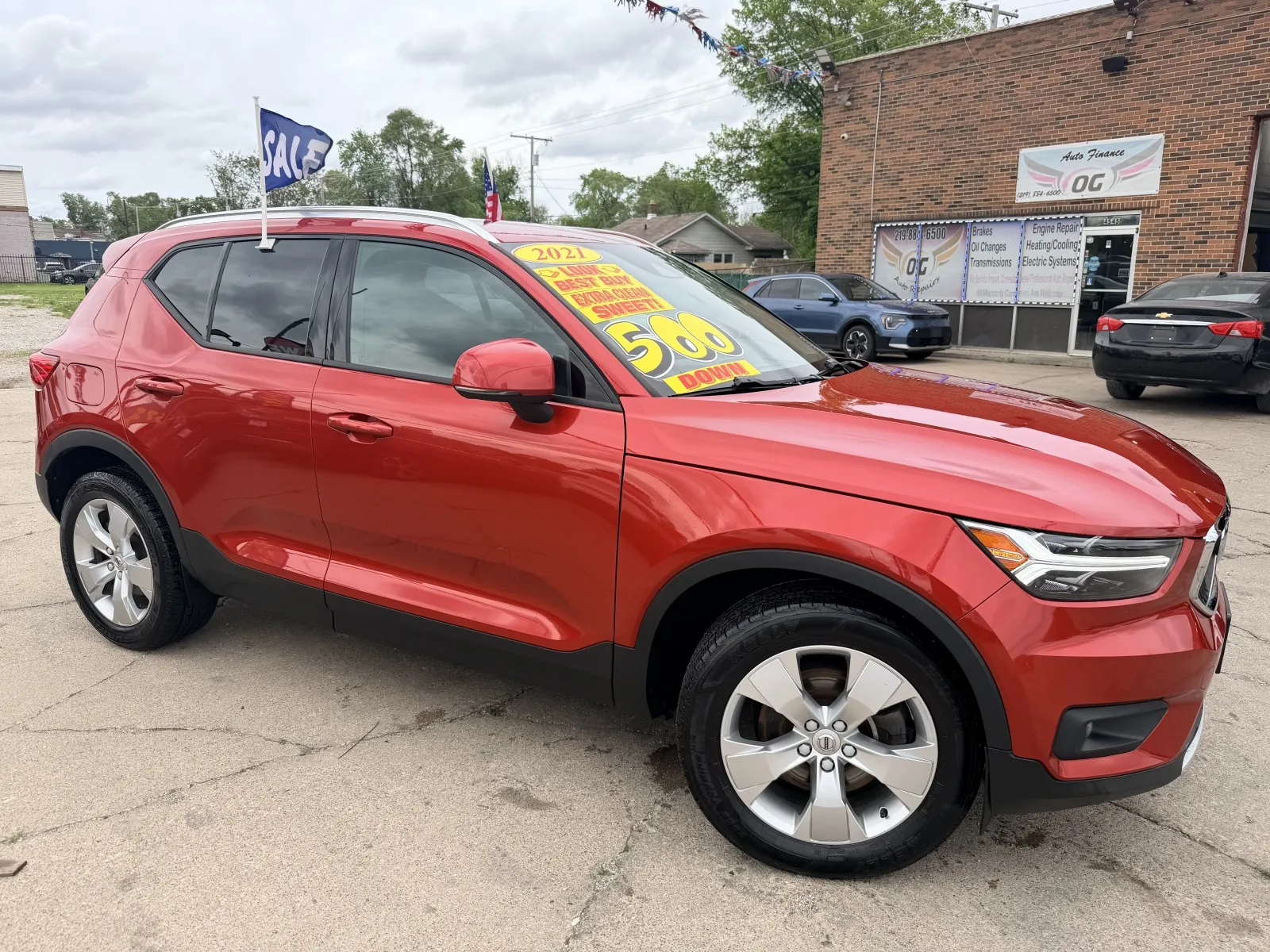 Red 2021 Volvo XC40 T4 Momentum for sale in Gary, IN