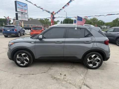 More photos of 2022 Hyundai VENUE SE at OG Auto Finance, IN