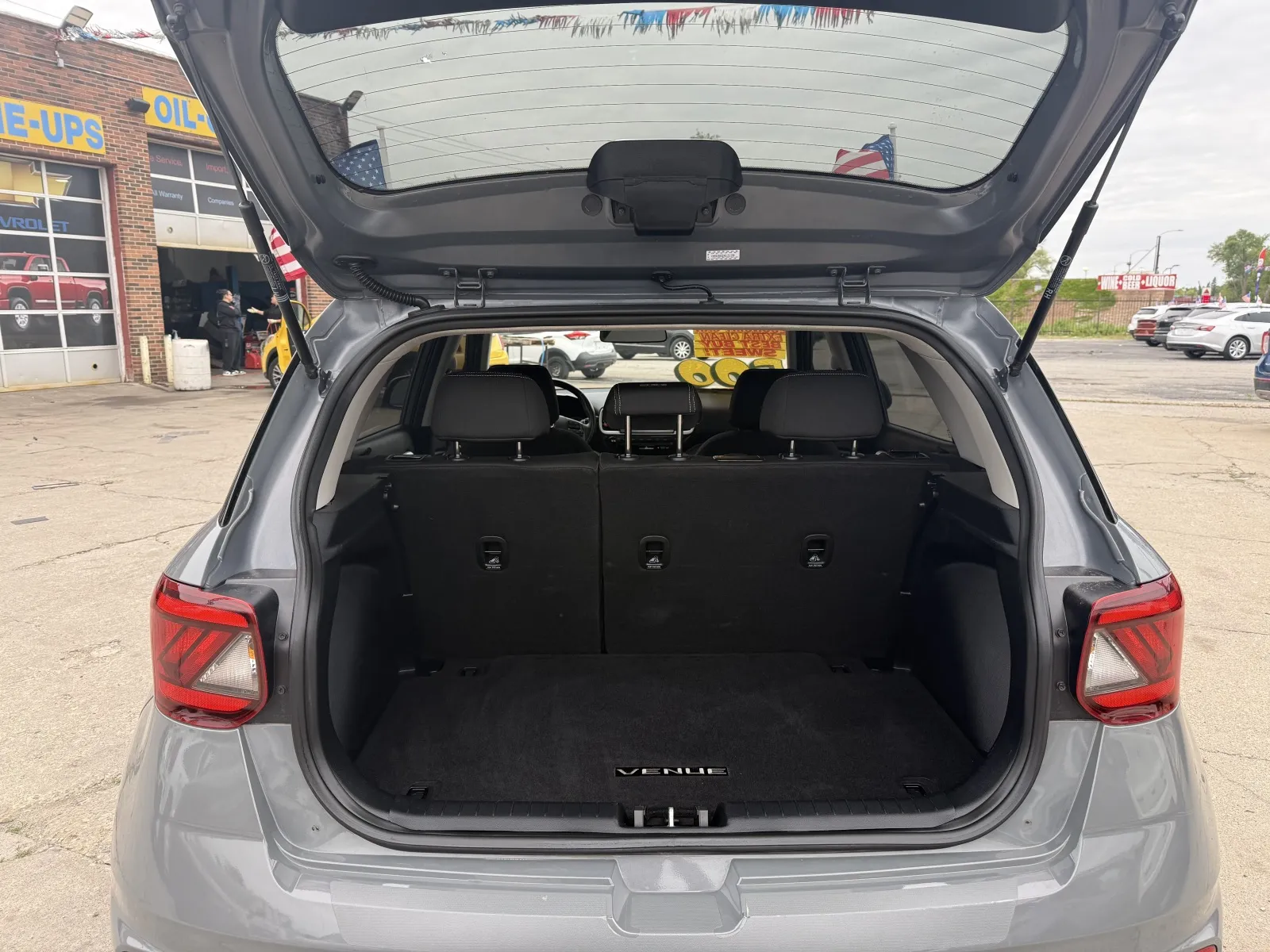 2022 Hyundai Venue SEL - Photo 9
