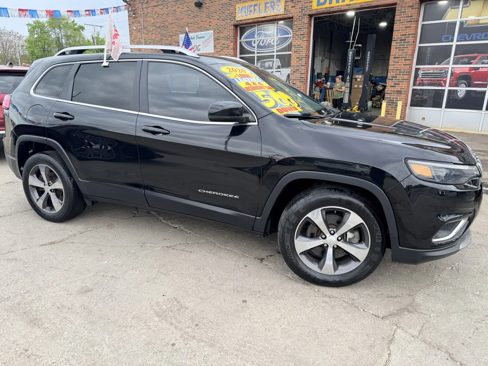 Black 2020 Jeep Cherokee Limited for sale in Gary, IN