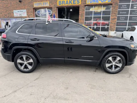 More photos of 2020 Jeep Cherokee Limited at OG Auto Finance, IN