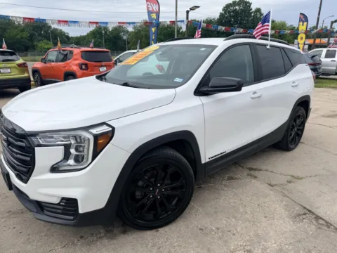 White 2022 GMC Terrain SLE for sale in Gary, IN