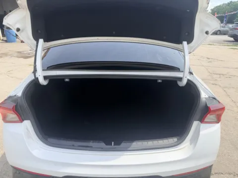 More photos of 2022 Kia K5 LXS at OG Auto Finance, IN