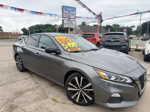 Gray 2021 Nissan Altima 2.5 SR for sale in Gary, IN