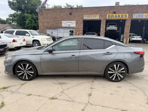 Another view of 2021 Nissan Altima 2.5 SR for sale in Gary, IN at OG Auto Finance