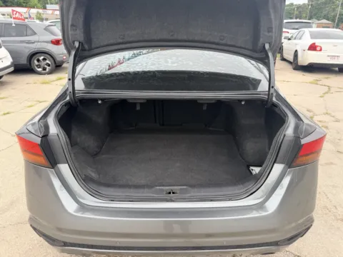 More photos of 2021 Nissan Altima 2.5 SR at OG Auto Finance, IN