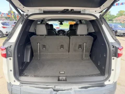 More photos of 2021 Chevrolet Traverse RS at OG Auto Finance, IN