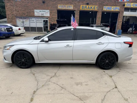 Another view of 2021 Nissan Altima 2.5 SV for sale in Gary, IN at OG Auto Finance