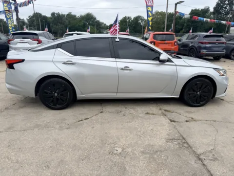 More photos of 2021 Nissan Altima 2.5 SV at OG Auto Finance, IN