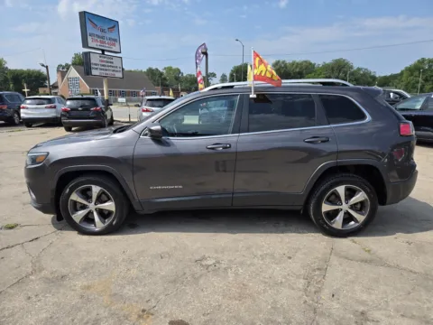 Another view of 2021 JEEP CHEROKEE LIMITED for sale in Gary, IN at OG Auto Finance