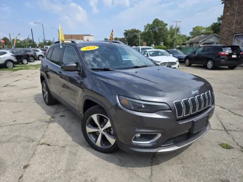 Gray 2021 JEEP CHEROKEE LIMITED for sale in Gary, IN