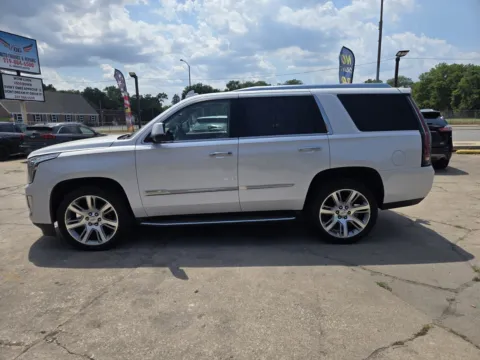 Another view of 2016 Cadillac Escalade Luxury Collection for sale in Gary, IN at OG Auto Finance