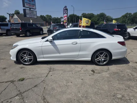 Another view of 2016 Mercedes-Benz E-Class E 400 4MATIC for sale in Gary, IN at OG Auto Finance