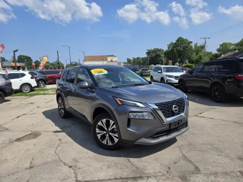 Gray 2022 Nissan Rogue SV for sale in Gary, IN