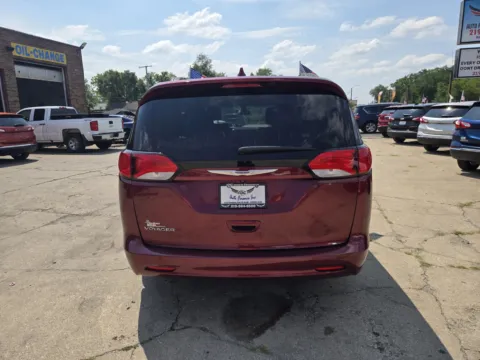 More photos of 2020 Chrysler Voyager LXi at OG Auto Finance, IN