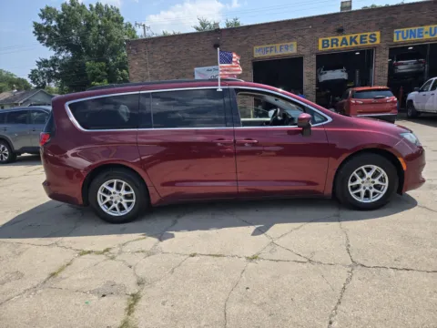 More photos of 2020 Chrysler Voyager LXi at OG Auto Finance, IN
