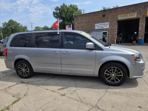 More photos of 2017 Dodge Grand Caravan at OG Auto Finance, IN