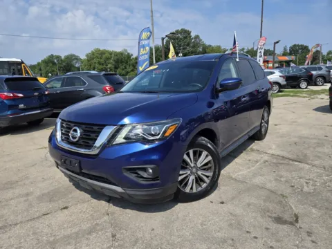 Photos of 2020 Nissan Pathfinder SV for sale in Gary, IN at OG Auto Finance